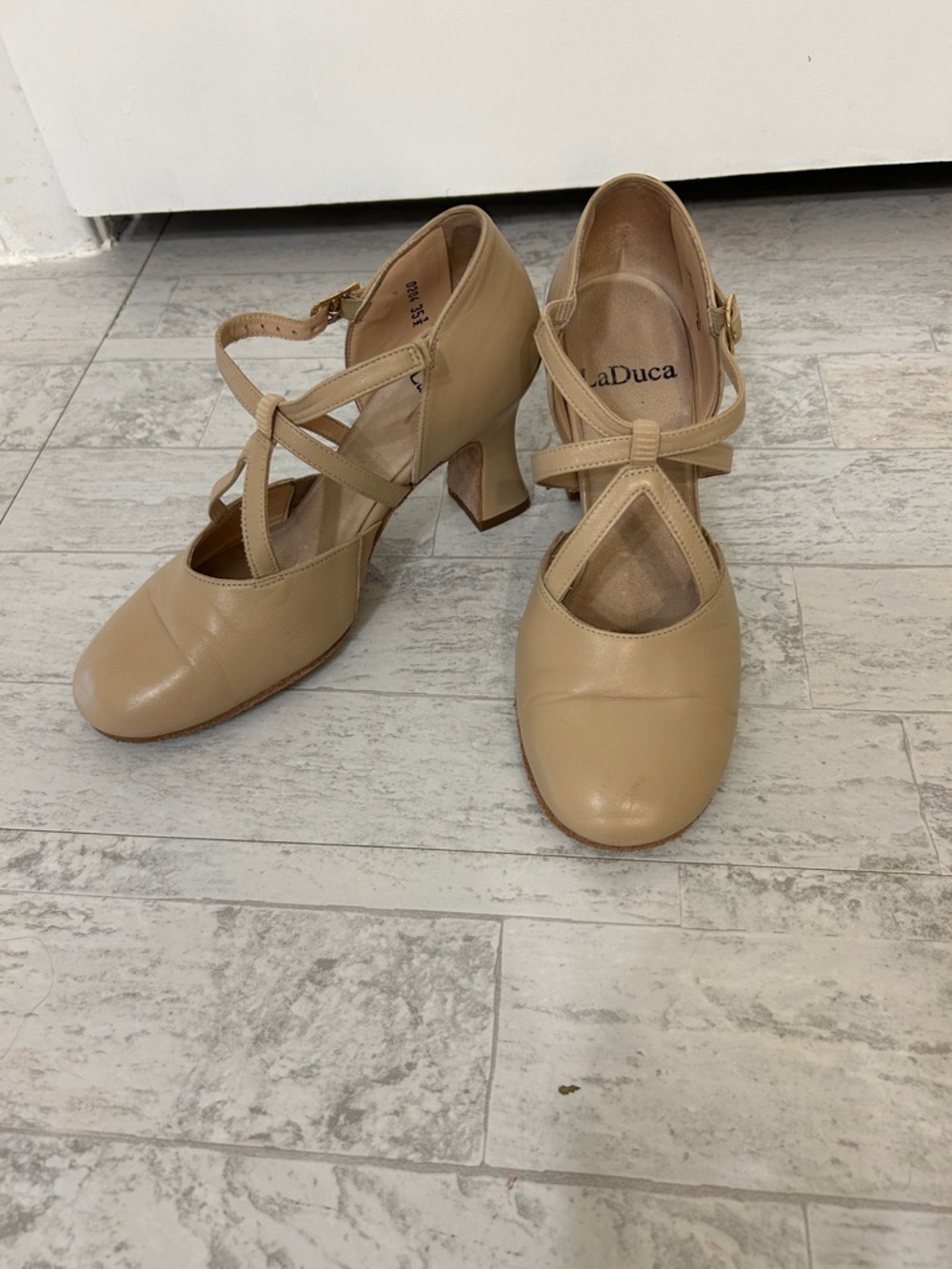 LaDuca Alexis tan 3” heels